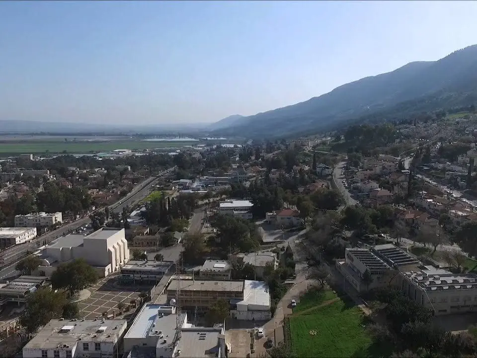 שמונה קרית